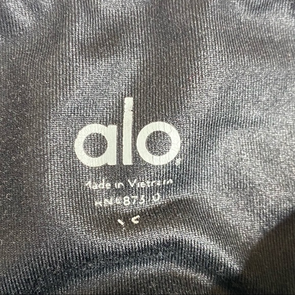 ALO Yoga Airbrush Butterfly Leggings Black Size XS - Picture 5 of 7